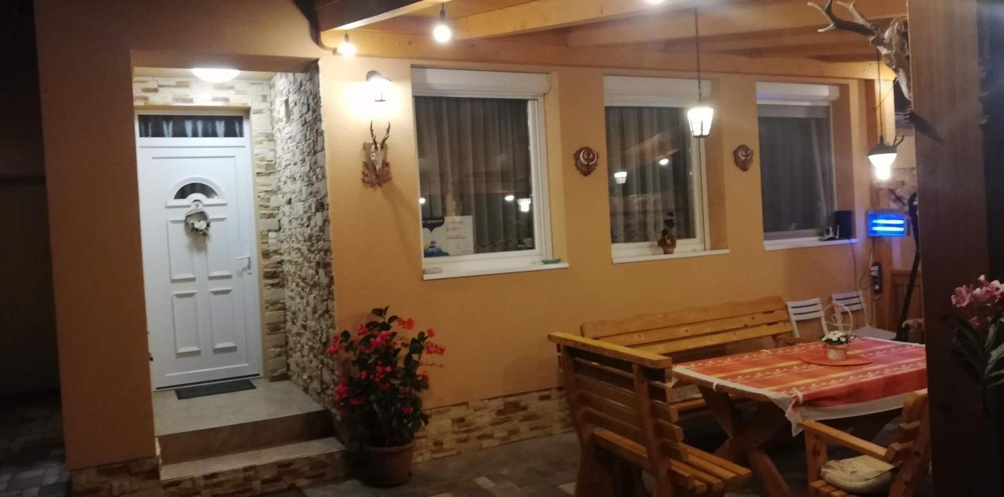Вилла Agica Vendeghaz Andornaktalya Экстерьер фото